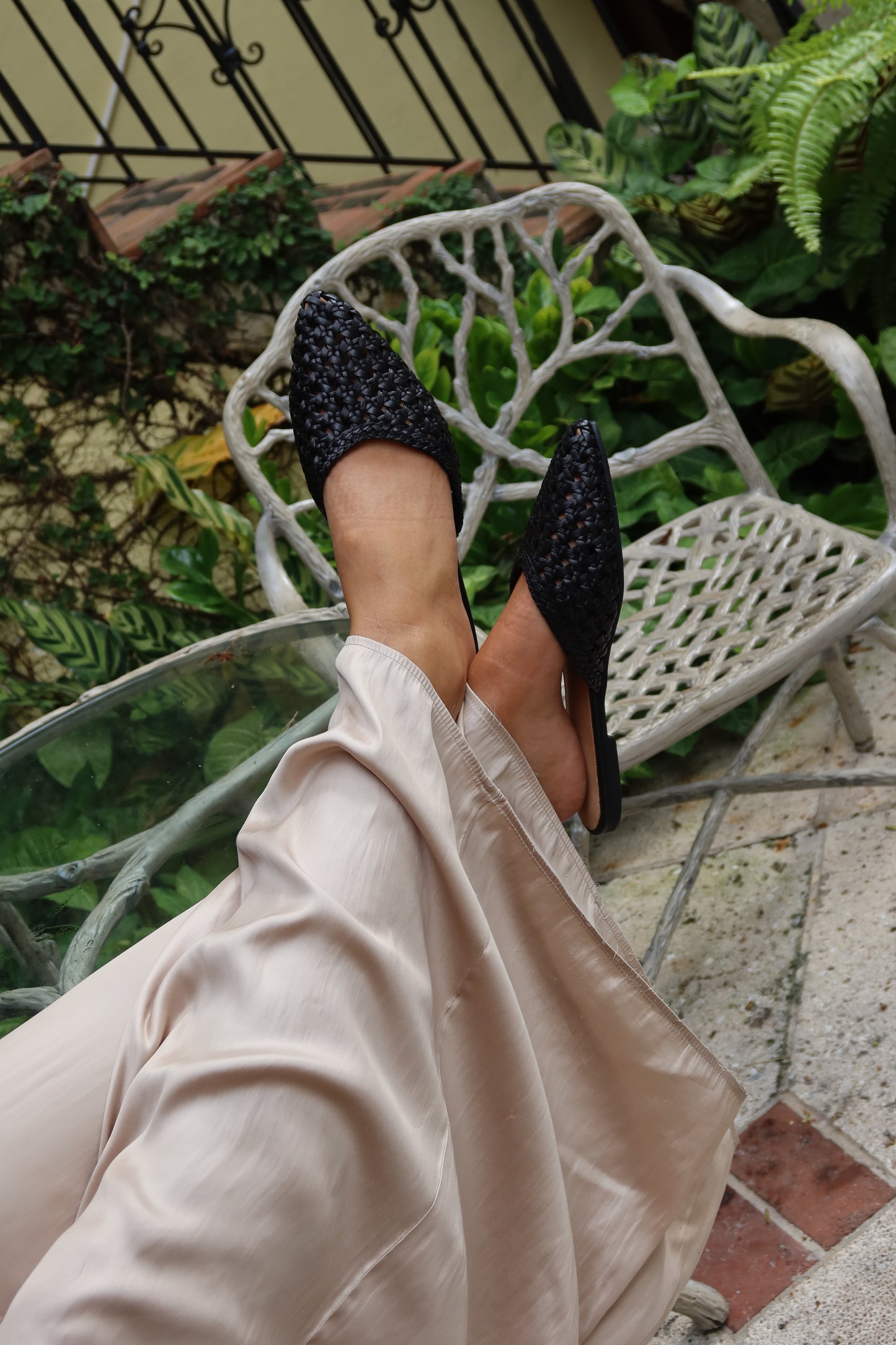 AVRIL-BLACK leather mules