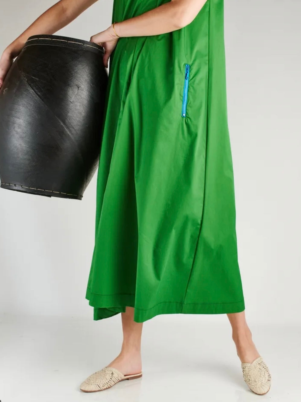 ARI - BONE basketweave leather mules