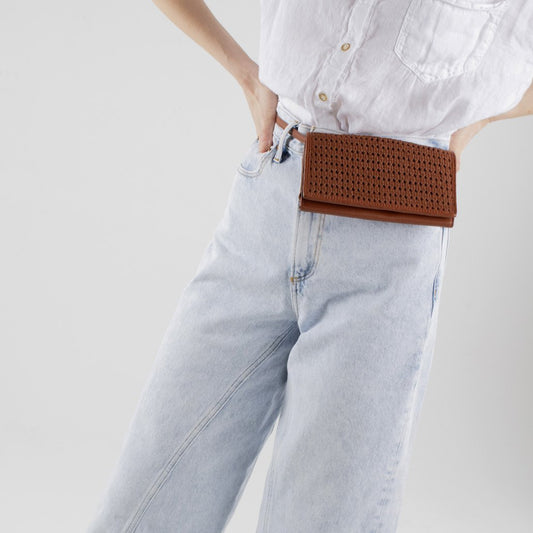 PLAYA CONVERTIBLE BAG - BROWN