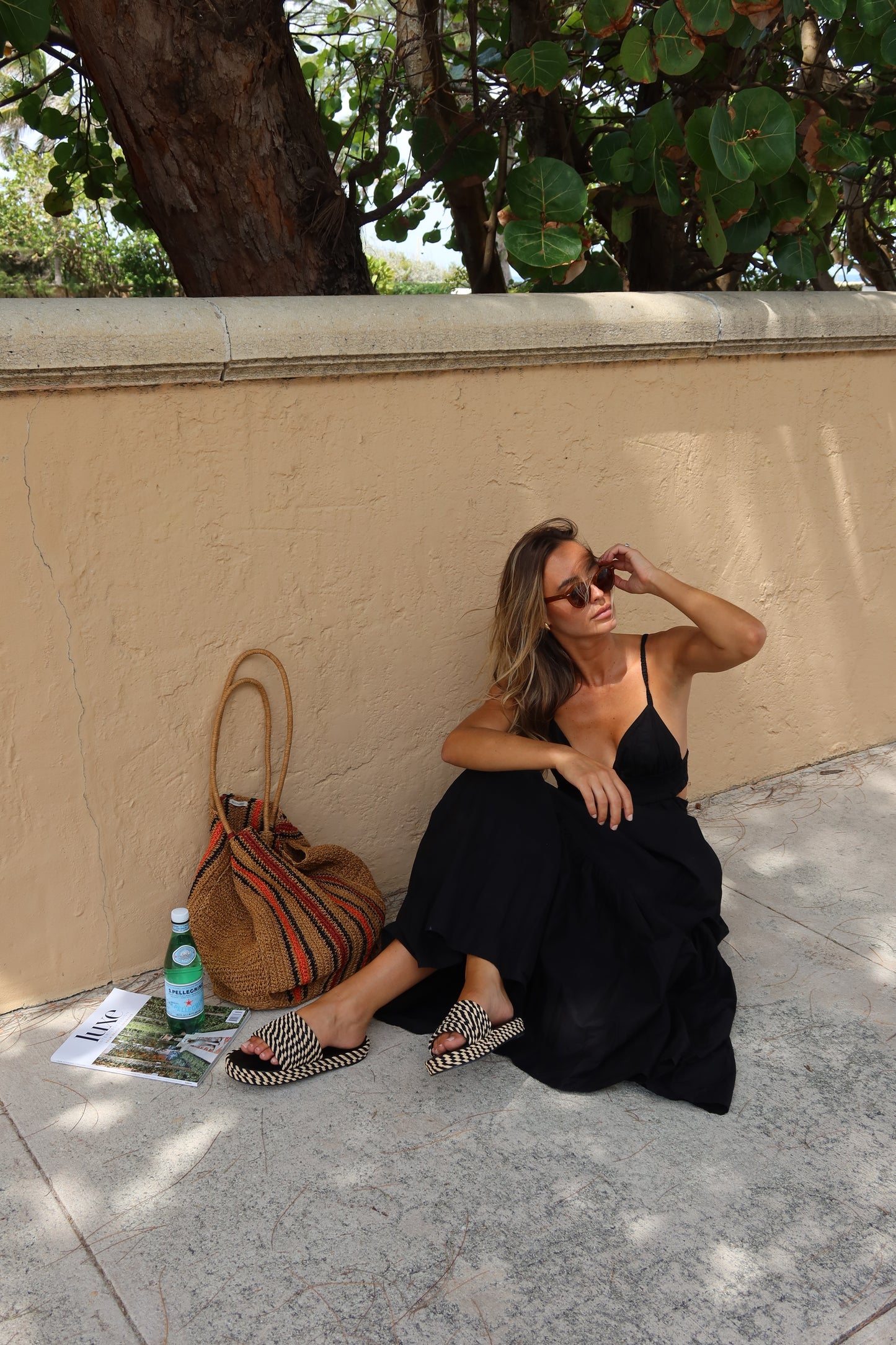 GOLDIE - oversized raffia tote