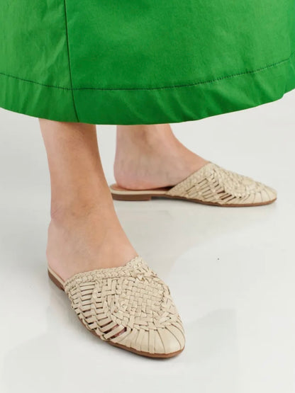 ARI - BONE basketweave leather mules