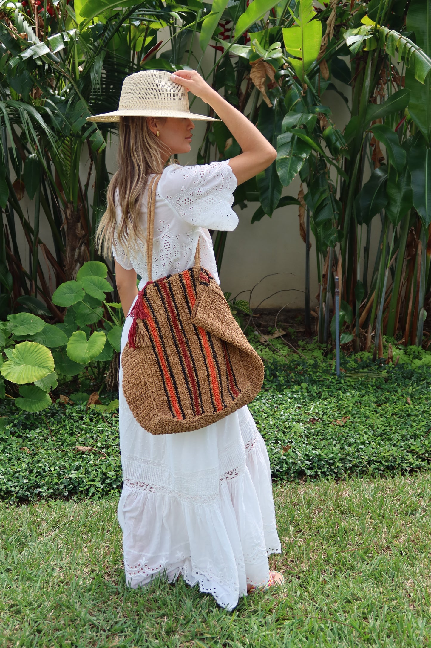 GOLDIE - oversized raffia tote