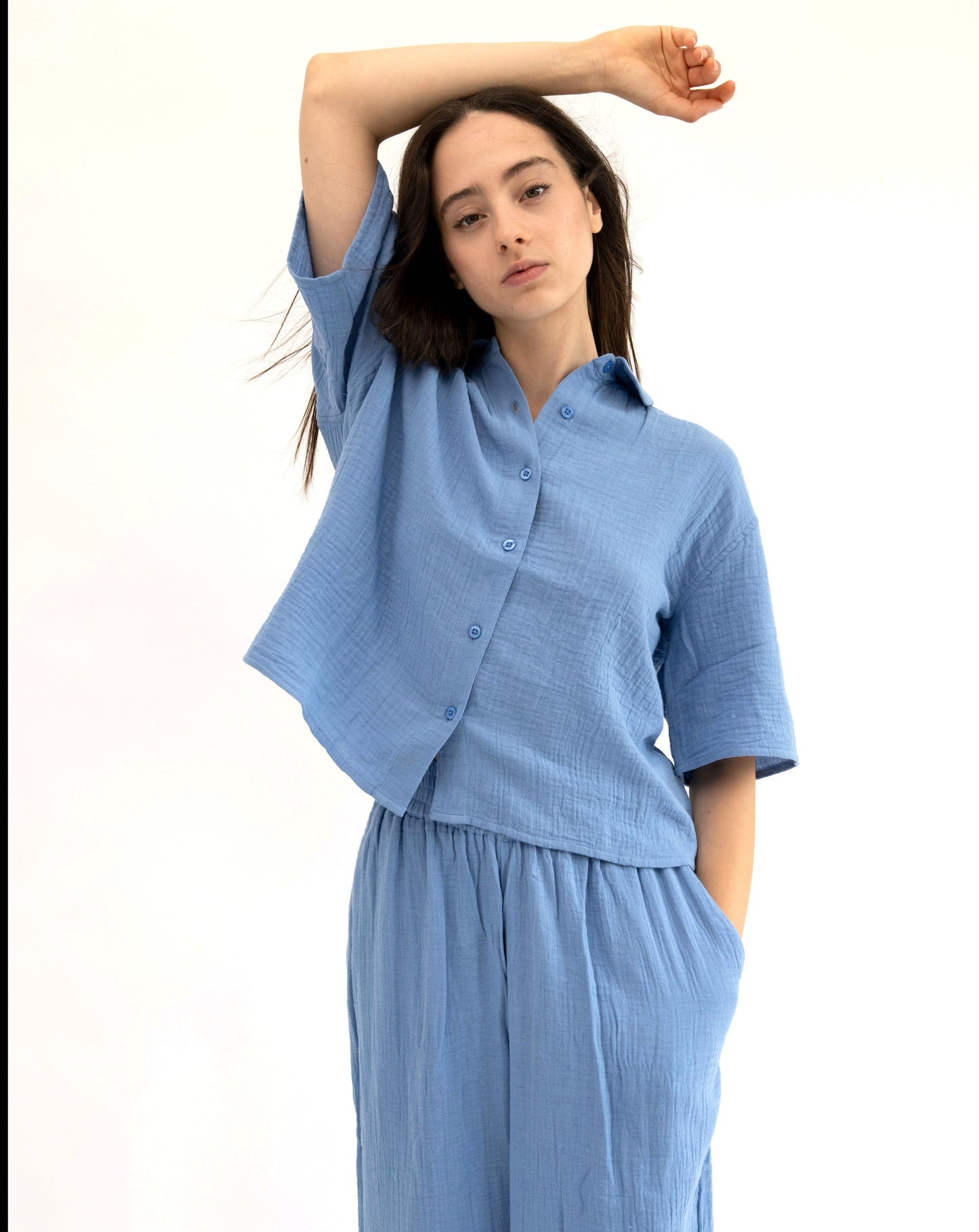 MAUI - BLUE SHORT SLEEVE BUTTON DOWN TOP