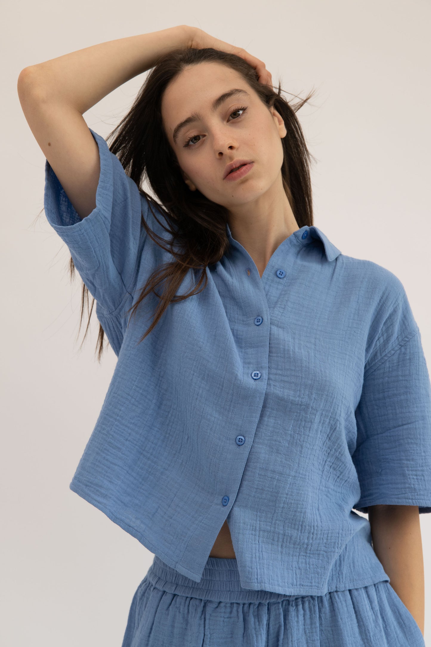 MAUI - BLUE SHORT SLEEVE BUTTON DOWN TOP