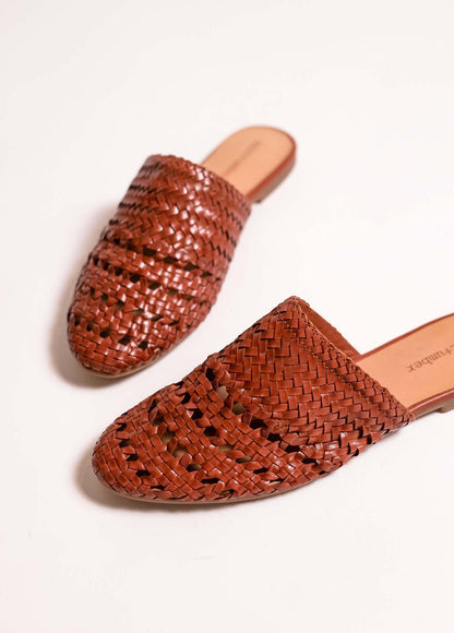 LILY-COGNAC handwoven leather mules